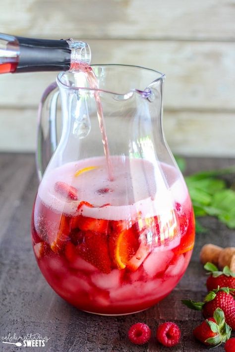 Pitcher of strawberry sangria. Big Batch Cocktails, Prohibition Style, Strawberry Beer, Rosé Sangria, Watermelon Sangria, Strawberry Sangria, Berry Sangria, Happy Juice, Awesome Appetizers