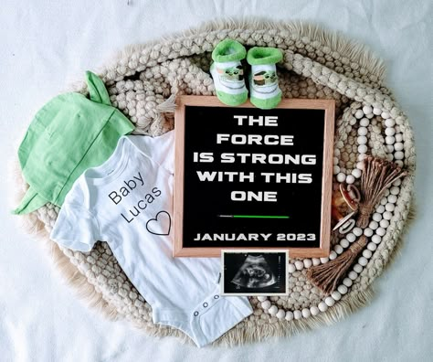 Twin Reveal Ideas, Star Wars Baby Announcement, Star Wars Pregnancy Announcement, Disney Baby Announcement, Twin Pregnancy Reveal, Twins Pregnancy Announcement, Motherhood Goals, Twin Baby Announcements, Pregnancy Announcement Social Media