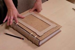 Bookbinding Ideas, Bookbinding Tutorial, Leather Book Covers, Book Binding Diy, Book Cover Diy, Grimoire Book, Bookmaking, Book Arts, Diy Journal