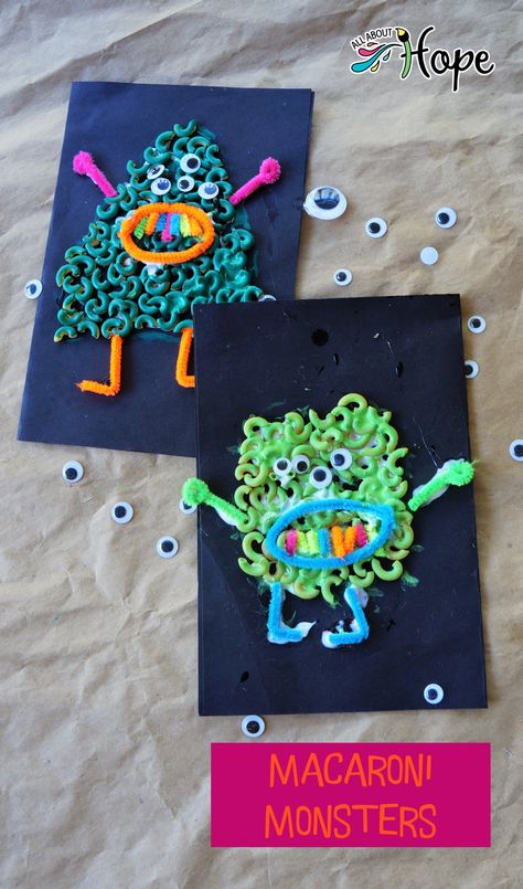 Silly green monsters made with macaroni pasta, paint, glue, wiggly eyes, and pipe cleaners. Monster Preschool Crafts, Monsters Inc Crafts, Monster Crafts For Kids, Build Your Own Monster, Halloween Preschool Activities, Macaroni Crafts, Halloween Activities Preschool, Monster Activities, Green Eyed Monster