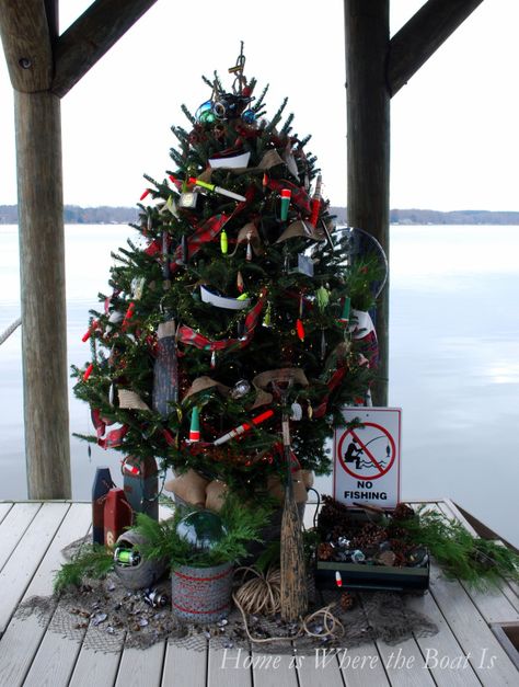 Diy Fishing Decor, Stairway Garland, Fishing Lures Display, Fishing Christmas Tree, Fishing Christmas, Christmas Entertaining, Christmas Float Ideas, Fish Crafts, Winter Wonderland Christmas