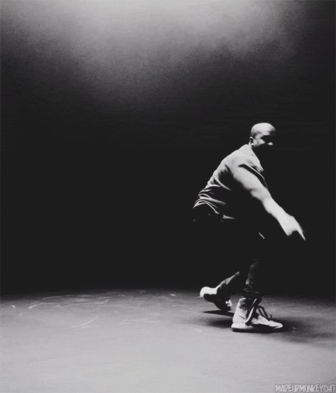 Kanye West Gif, Yeezus Kanye, Kanye Fashion, In The Flesh, Kanye West, Cool Gifs, Rappers, All Art, Rap