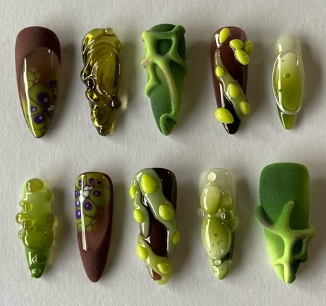 Cutest Nails, A Very Hungry Caterpillar, Nail Design Glitter, Food Nails, Nyc Nails, Nail Appointment, Green Love, Painted Faces, Gothic Nails