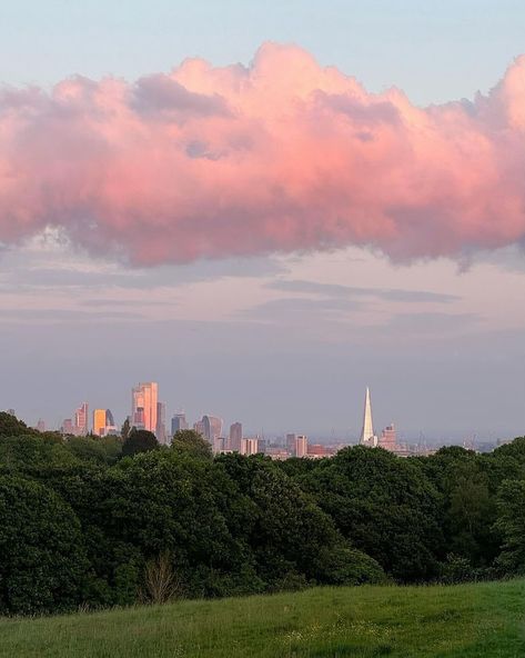 Hampstead Heath | City View • Photo via @tim_rj #hampsteadheath #hampstead #heath #theheath #kenwoodhouse #london #NW3 #northlondon #woods #forest… | Instagram London Hampstead Heath, Kenwood House, Woods Forest, Hampstead Heath, View Photo, North London, Lost & Found, City View, View Photos