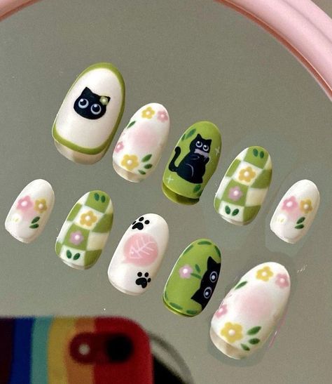 Chibi Nail Art, Cute Character Nails, Kawaii Nail Art Korean, On Tattoo, Kutek Disney, Fake Nails Designs, Punk Nails, Cute Simple Nails, Anime Nails