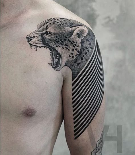 Cheetah Tattoo, Front Shoulder Tattoos, Symmetrical Tattoo, Jaguar Tattoo, Cool Shoulder Tattoos, Tier Tattoo, Tattoo Placements, Leopard Tattoos, Kunst Tattoos