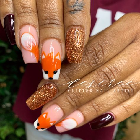 Fox Fall Nails, Fox Nails Designs Fall, Fall Fox Nails, Squirrel Nail Art, Fall Tree Nails, Fox Nails Designs, Fox Nail Art, Fall Gnome Nails, September Nail Art