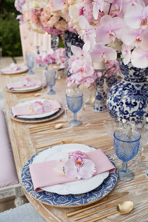 wedding trends 2019 bridal table pink orchids eclectic white blue vaces and glasses duke images The Table, Wedding Table, Pink Flowers, Napkins, Blue And White, Flowers, Pink, Blue, White