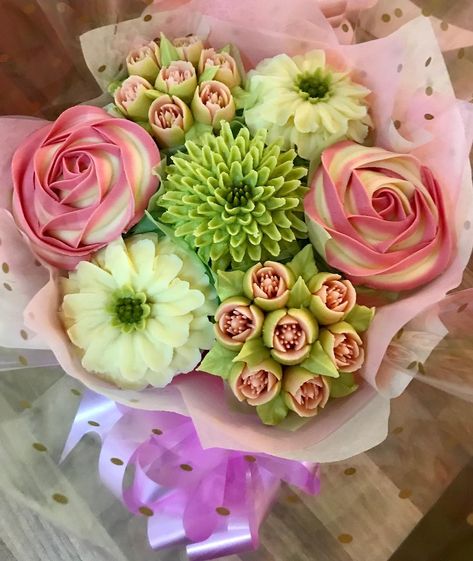 These are the smallest bouquets I offer but they still make such a beautiful wow factor gift for any event or occasion. ☺️ #kerrysbouqcakes Cupcake Flower Bouquets, Korean Buttercream, Korean Buttercream Flower, Cupcake Flower, Amazing Cupcakes, Bouquet Cake, Frosting Flowers, Cupcake Bouquets, Small Cupcakes