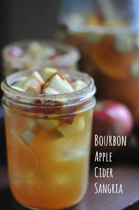 Bourbon Apple Cider Sangria Cocktail |easy fall sangria Easy Fall Sangria, Bourbon Sangria, Good Whiskey Drinks, Apple Sangria Recipes, Apple Cider Sangria Recipe, Fall Sangria Recipes, Caramel Apple Sangria, White Wine Sangria Recipe, Bourbon Apple Cider