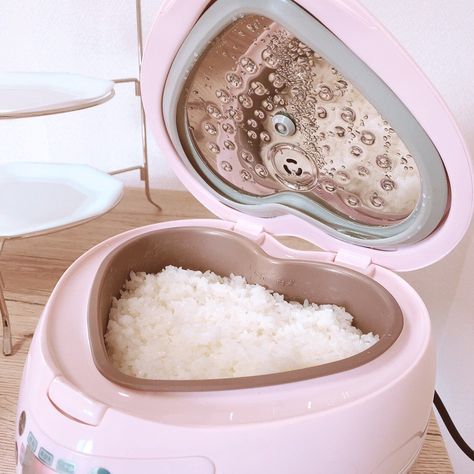 Cute Home Appliances, Cute Cooking Supplies, Heart Shaped Kitchenware, Cute Appliances, Aesthetic Appliances, Aesthetic Kitchenware, Cute Chairs, Kawaii Kitchen, Beautiful Kitchenware