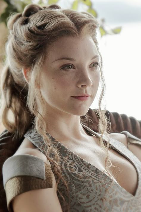 Margery Tyrell, House Tyrell, Game Of Thrones Costumes, Margaery Tyrell, Natalie Dormer, Gra O Tron, A Game Of Thrones, Game Of Throne, Iron Throne