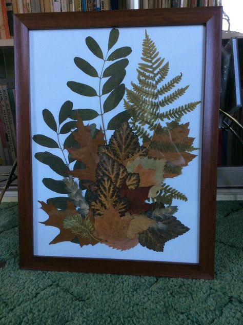 Dry Leaf Art, Pressed Flowers Diy, Dried Flowers Diy, Leaf Collage, Leaf Projects, Pressed Flower Crafts, Leaf Crafts, Pressed Flower Art, Flower Diy Crafts