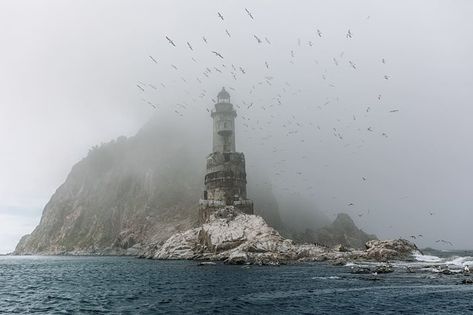 Nautical Aesthetic, Lighthouse Keeper, Mystical Places, Beautiful Lighthouse, Seaside Towns, Chapel Hill, Sea Birds, Abandoned Buildings, Abandoned Places