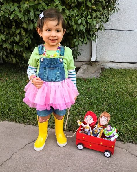 Toy Story Bonnie Costume, Toddler Costumes Girl Diy, Bonnie Toy Story Costume, Unique Toddler Girl Halloween Costumes, Toy Story Family Costumes Diy, Baby Girl Halloween Costumes Diy, Toy Story Baby Costume, Toddler Halloween Costumes Girl Diy, February Disney World Outfits