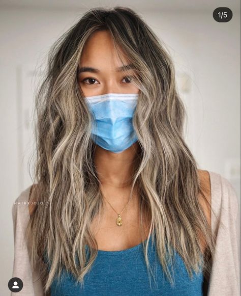 Hair Long Bangs, Asian Hair Highlights, Asian Blonde, Lived In Hair, Blonde Asian, Dark Brunette Hair, Hair Color Underneath, Beautiful Blonde Hair, Hair Color Streaks