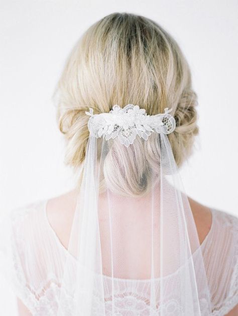 graceful lace bridal veils for weddings Veil Hair Piece, Diy Hair Pieces, Veil Diy, Lace Headpiece, Fingertip Wedding Veils, Lace Veils Bridal, Bridal Hair Veil, Veil Lace, Wedding Veils Lace