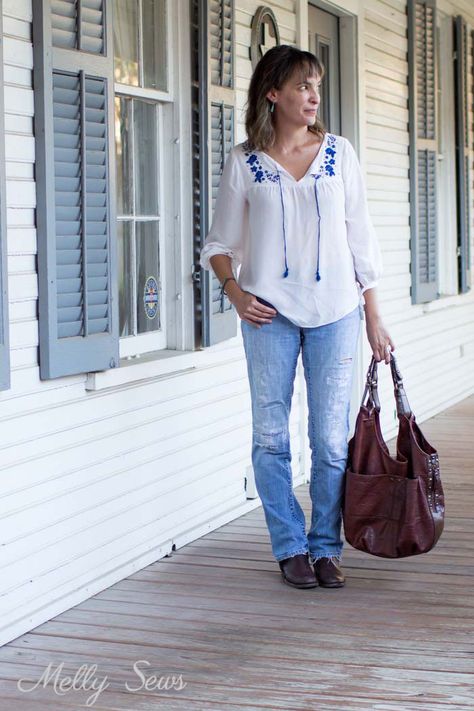 Bohemian Top - Embroidered Peasant Top - Valetta Pattern by Blank Slate Patterns sewn by Melly Sews - DIY Fashion Peasant Top Pattern Free, Diy Tunic Top, Boho Blouse Pattern, Boho Top Pattern, Peasant Top Pattern, Diy Tunic, Sewing Patterns Tops, Peasant Blouses Pattern, Women Top Sewing Pattern