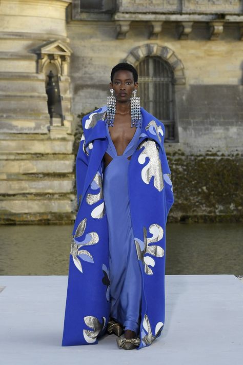 Fall 2023 Couture, 2023 Couture, Denim Texture, Valentino Haute Couture, Jeremy Allen White, Collection Couture, Valentino Couture, Kaia Gerber, Column Dress