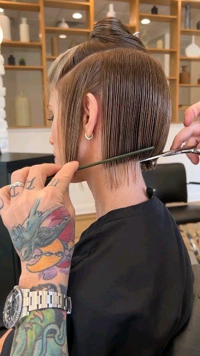 Repost @headrushdesigns • • • • • • . . #howto #shorthaireducation #professionalshears #howtovideo #haircuttingvideo | Instagram Short Hair Elegant Outfit, Straight Chin Length Bob Haircut, Bottleneck Bob Haircut, Chris Jones Hair Bob, How To Cut A Bob Step By Step, Chris Jones Hair, Chop Bob Hairstyles, Bottleneck Bob, Chin Bob