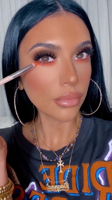 Orange Waterline Makeup, Under Eye Eyeshadow Looks, Red Waterline Makeup, Coloured Makeup, Under Eye Makeup, Orange Makeup, Soft Makeup Looks, Doll Faces, White Eyeliner