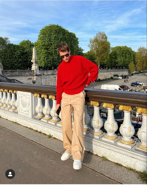 Red Sweater Outfit Men, Red Pullover Outfit, Valentines Fit, Boys Aesthetic Outfits, Red Sweater Outfit, Crewneck Outfit, Red And White Outfits, Outfit Informal, Sweater Outfits Men