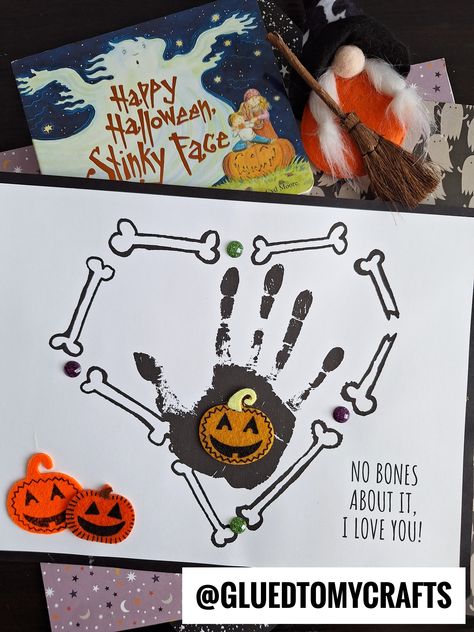 Handprint No Bones About It Keepsake Craft Paper Pumpkin Craft, No Bones About It, Link Halloween, Book Cupcakes, Paper Bag Crafts, Keepsake Crafts, Halloween Stories, Bone Crafts, Craft Ideas For Kids