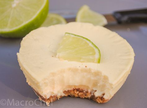 Key Lime Greek Yogurt, Protein Cheesecake Recipe, Healthy Key Lime, Healthy Key Lime Pie, Casein Protein Recipes, Cottage Cheese Desserts, Lime Desserts, Protein Cheesecake, Cheesecake Crust