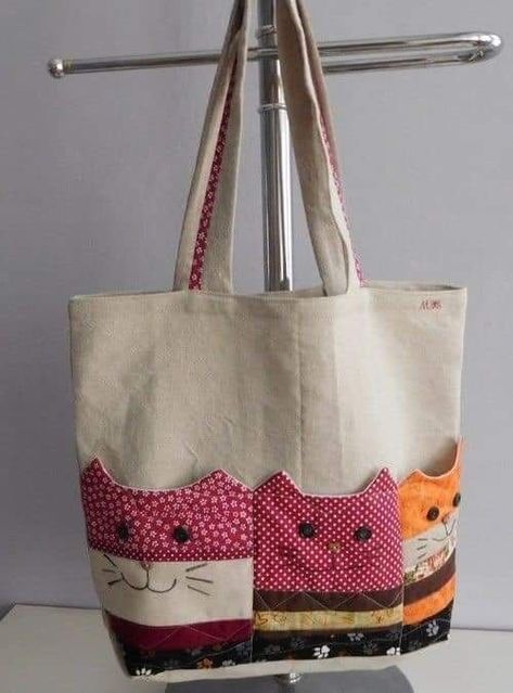 Diy Bag Designs, Diy Bags Patterns, Sew Ins, Tote Bags Sewing, Cat Quilt, Sewing Purses, Cat Bag, Patchwork Bags, Craft Bags