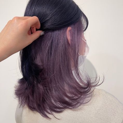 Purple Underdye Hair, Hairstyle Color Ideas, Purple Underneath Hair, Purple Peekaboo Hair, Under Hair Dye, Underdye Hair, Under Hair Color, Pastel Purple Hair, Hidden Hair Color