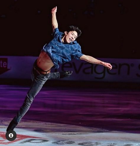 What can you say really... 🤪 Guy Reference, Male Figure Skaters, Nathan Chen, Figure Skating Outfits, Ice Skaters, Skating Outfits, Football And Basketball, Male Figure, Hanyu Yuzuru