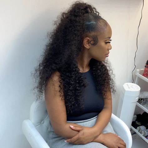 LAIDBYSOPH 🤍 on Instagram: "Half up,half down🔥 No wax or gel needed ! 24’ X 22’ X 20’ used from @aminazbeautyzone 🤍 @laidbysoph for more💕 #explorepage…" Styling Gel Hairstyles For Black Hair, Hairstyles No Gel, Half Up Half Down Hairstyles Black Women, Two Buns Hairstyle, Dream Hairstyles, 2022 Hairstyles, Afro Ponytail, Natural Hair Wedding, Big Box Braids Hairstyles