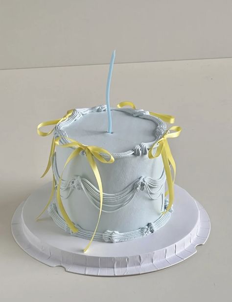 Blue And Yellow Birthday Cake, Ribbon Cake Design, Pastel Yellow Cake, Blue Birthday Cake Ideas, Cake Designs Blue, Pastel Blue Cake, Yellow Cake Design, Pastel Blue Birthday, Blue Cake Ideas Birthday