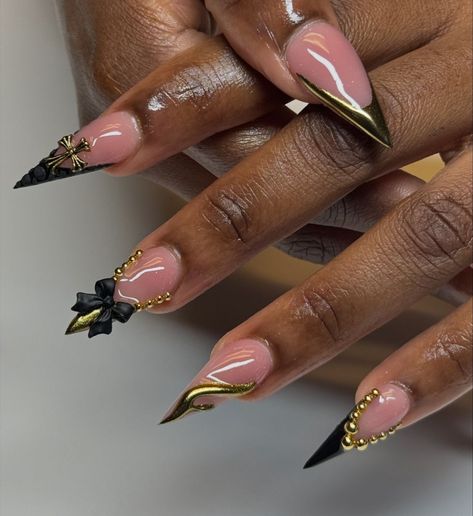 Sagittarius Birthday Nails, Gold Stiletto Nails, Stilleto Nails Designs, Bday Nails, Acrylic Toes, Wow Nails, Hard Nails, Nails Stiletto, Stiletto Nails Designs