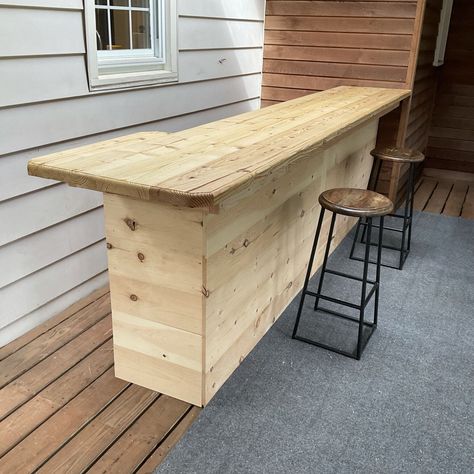 0.1-Beauty Wood Bar - MyFixitUpLife ‣ MyFixitUpLife Diy Bar For Man Cave, Galvanized Bar Ideas, Diy Wall Bar Table, Diy Bar For Basement, Diy Bar Build, Mini Bar In Basement, Diy Basement Dry Bar, Diy Bourbon Bar, Plywood Bar Top