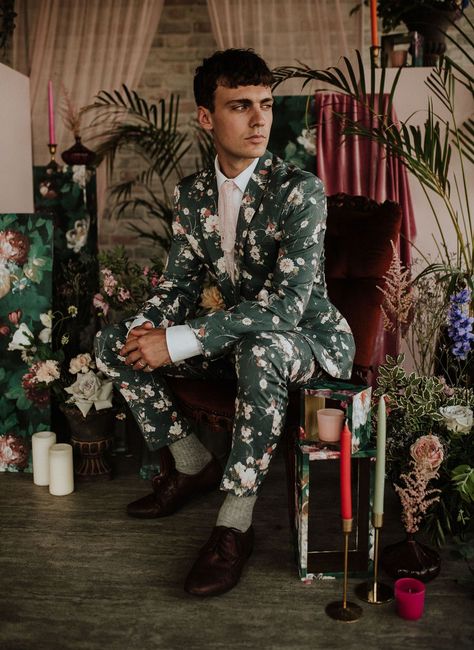 We've got the best wedding suits for the Groom with classic tuxedos, floral suits, colorful Groom attire, ties and men's accessories. Floral Suit Men, Casual Wedding Suit, Best Wedding Suits, Botanical Wedding Inspiration, Black Tie Attire, Mens Wedding Attire, Blue Suit Wedding, Classic Tuxedo, Fancy Costumes