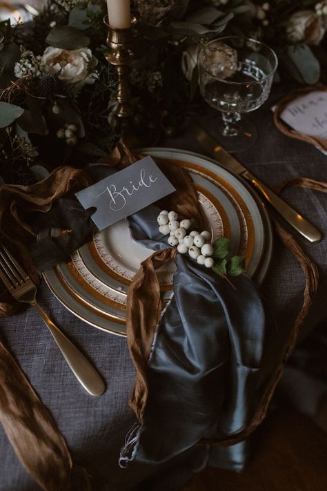 A dark Autumn late fall place setting. Great table setting inspiration for luxe boho weddings. #vidachic #darkwedding #placesetting #vidachicevents 2025 Inspiration, Gauze Table Runner, Edgy Wedding, Wedding Design Inspiration, Wedding Place Names, Late Autumn, Dark Wedding, Winter Inspired, Early Winter