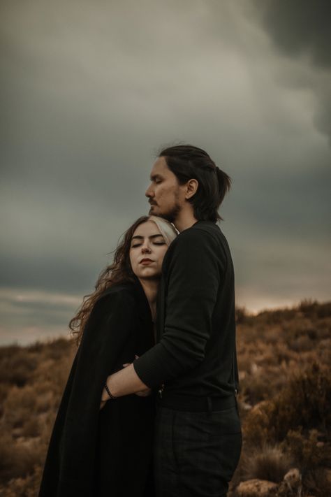 Twilight Wedding Photoshoot, Gloomy Couple Photoshoot, Mystical Couple Photoshoot, Creepy Couples Photoshoot, Forest Couple Photoshoot Moody, Dark Romantic Couple Photoshoot, Dark Engagement Photos Romantic, Graveyard Couples Photoshoot, Engagement Photos Goth