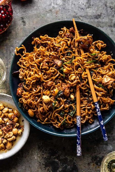 30 Minute Spicy Sesame Noodles with Ginger Chicken | halfbakedharvest.com Spicy Sesame Noodles, Buttered Pasta, Pasta Recipes Easy, Noodle Pasta, Half Baked Harvest Recipes, Sesame Noodles, Ginger Chicken, Harvest Recipes, Quick Chicken