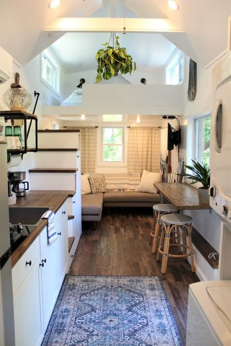 Tiny Mother In Law House, Tiny House Interior Layout, 360 Sq Ft Tiny Home, Mini Home Interior Design, Shed To Tiny House Loft, Tiny House Design Shed, Shed Tiny House Interior, Tiny Home Shed Ideas, Cozy Tiny House Interior