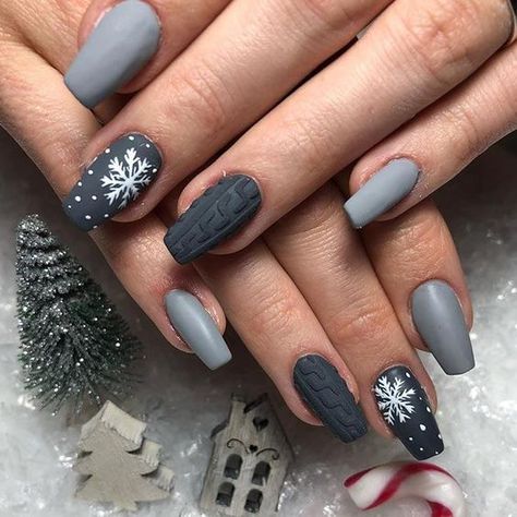 Grey Christmas Nails, Winter Nail Polish, Grey Nail Designs, Unghie Nail Art, December Nails, Winter Nails Acrylic, Christmas Gel Nails, Sweater Nails, Smink Inspiration