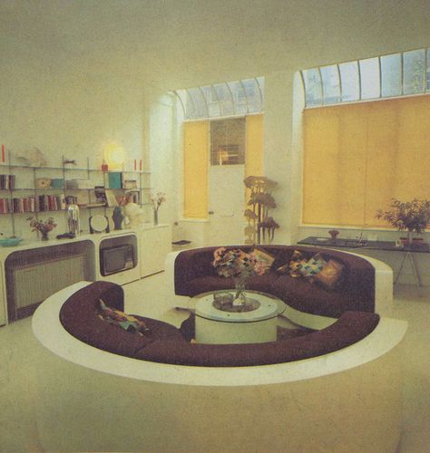 Sofa Circles 1974 Appartement New York, 1970s Interior Design, 70s Interior Design, 80s Interior Design, 80s Interior, 70s House, 70s Interior, Retro Interior Design, Sunken Living Room