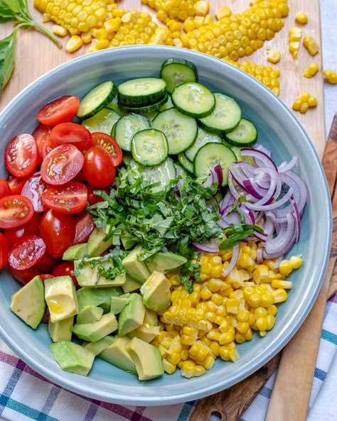 This Fresh and Clean Avocado Corn Chopped Salad is Super Quick! | Clean Food Crush Corn Salad Recipe, Clean Lunches, Clean Food Crush, Healthy Menu, Healthy Food Dishes, Homemade Dressing, Healthy Homemade Recipes, Corn Salad, Chopped Salad