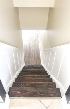 Basement Staircase, Basement Steps, Basement Stairs Ideas, Basement Decoration, Small Basement Remodel, Small Shower Remodel, Dream Basement, Diy Basement, Small Basements