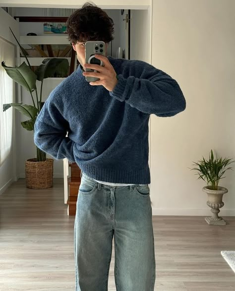 Oversized sweatshirt, oversized hoodie, oversized t, oversized t-shirt, baggy jeans, baggy pants, iphone, iphone 14, iphone 15, aesthetic pose, aesthetic plants, aesthetic room design, aesthetic room, aesthetic selfie, mirror selfie. Mirror Selfie Poses For Men, Iphone 15 Mirror Selfie, Mirror Selfie Poses Men, Aesthetic Selfie Mirror, Men's Poses, Baggy Pants Outfit, Men's Casual Wear, Aesthetic Room Design, 15 Aesthetic