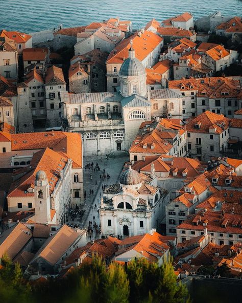 Dubrovnik - Old Town Arbitrary Art, Dubrovnik Old Town, All Things Beautiful, Voyage Europe, Dubrovnik Croatia, Dubrovnik, Old Town, Croatia, Watercolor Paintings