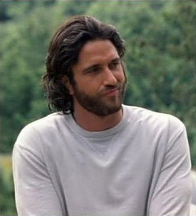 Gerard Butler ♥ this looks like from when he was in Timeline in 2003 Gerard Butler Young, Long Hair And Beard, Actor Gerard Butler, Gerald Butler, Gerard Butler, Handsome Actors, Hot Actors, Male Characters, Good Looking Men