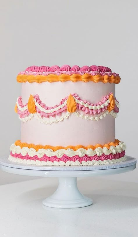 50 Lambeth Cake Ideas for Masterful Cake Decorating : Dreamy Three-Toned Pretty Cake Pastel Ombre Birthday Cake, Kitsch Wedding Cake, Colorful Vintage Cake, Maximalist Cake, Retro Cake Design, Hens Cake, Vintage Buttercream Cake, Vintage Style Cake, Vintage Cake Decorating