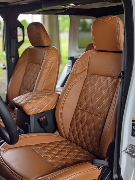 Dodge Durango Interior, Diy Car Seat Cover, Car Decoration Ideas, Car Seat Upholstery, Jeep Seats, Leather Interior Design, Car Interior Upholstery, Bmw Interior, Stylish Car