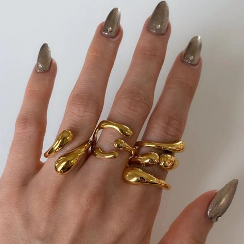 Dope Jewelry Accessories, Dope Jewelry, Chunky Jewelry, Classy Jewelry, Stacked Jewelry, Funky Jewelry, Jewelry Lookbook, Affordable Jewelry, Mode Inspo